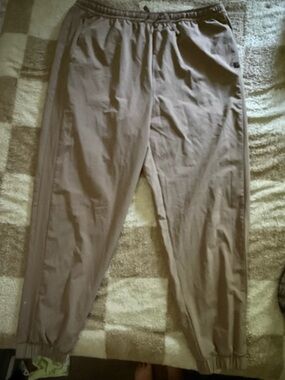 Women’s tan backcountry joggers lightweight